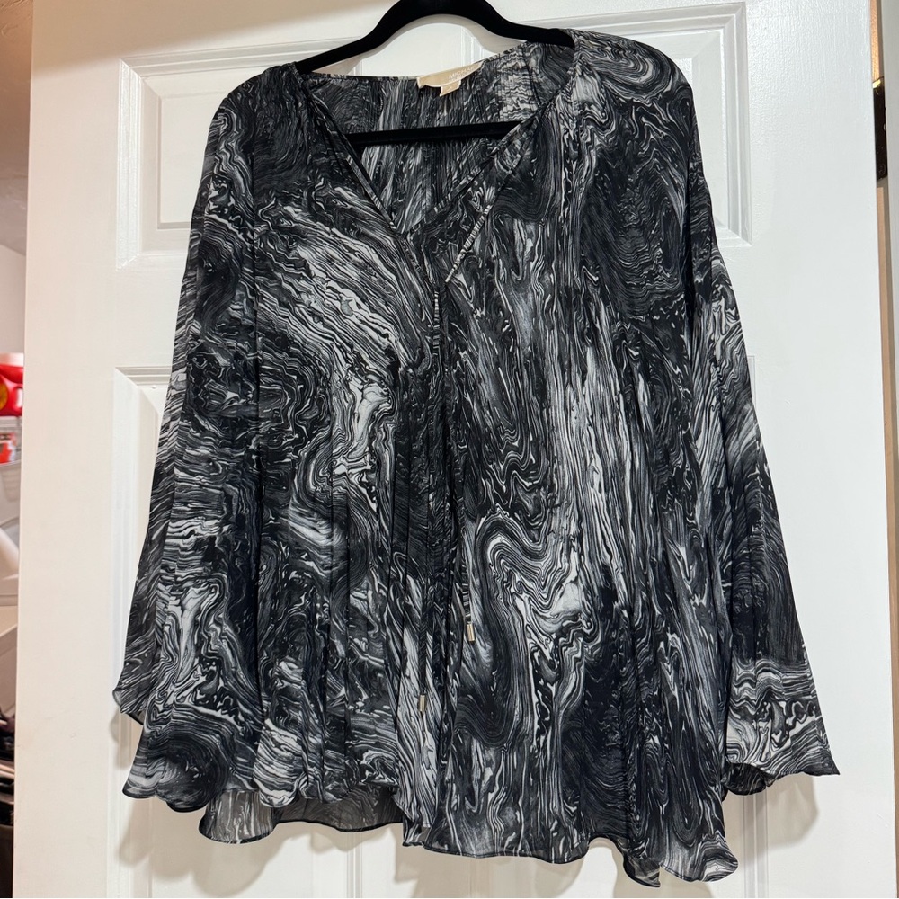 Michael Kors Black and White Asymmetrical Long Sleeve Blouse